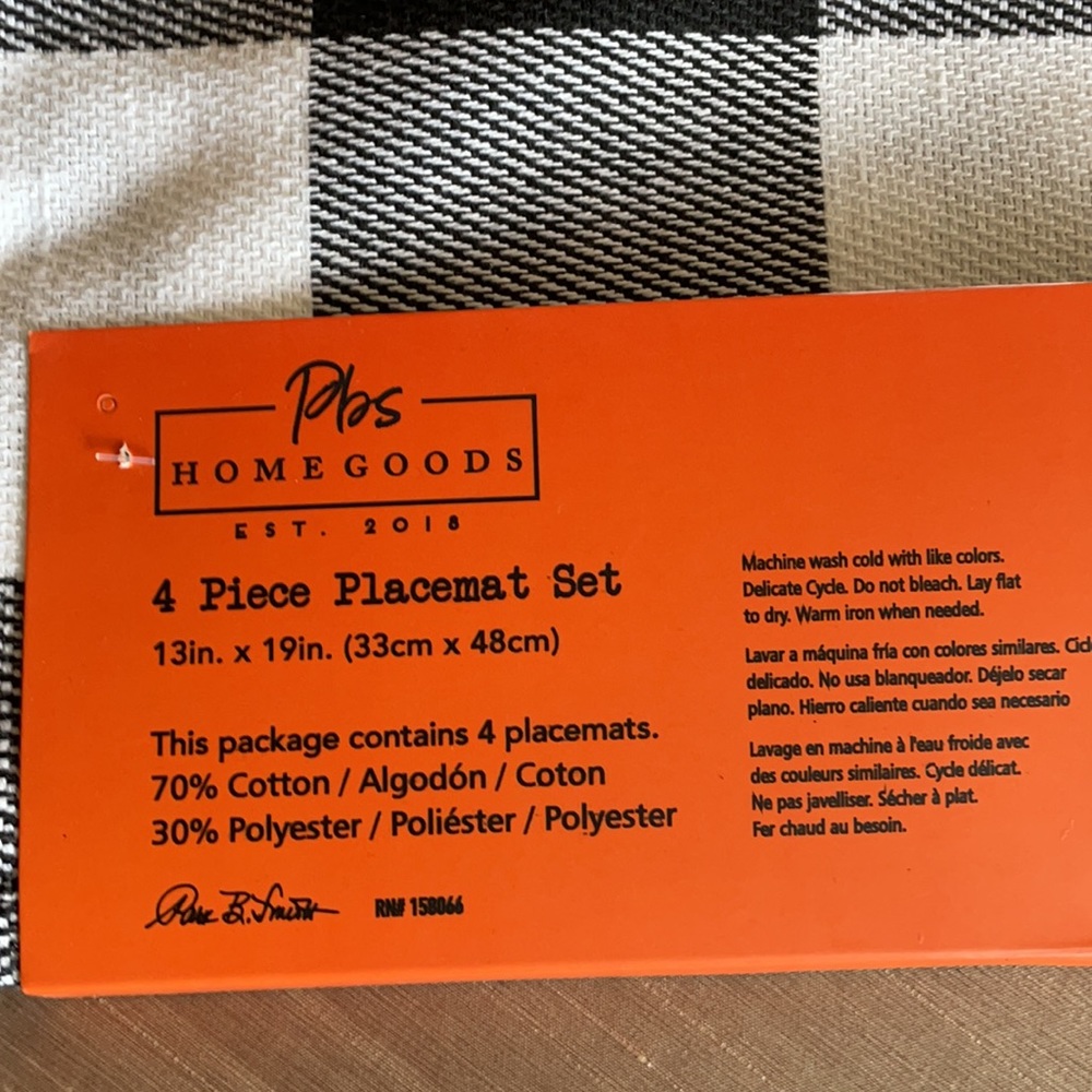 Set of 4 Halloween themed placemats - Picture 5 of 5